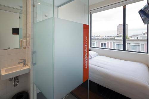easyHotel Amsterdam, Amsterdam