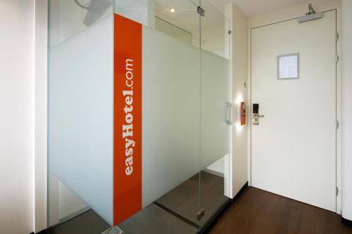 easyHotel Amsterdam, Amsterdam