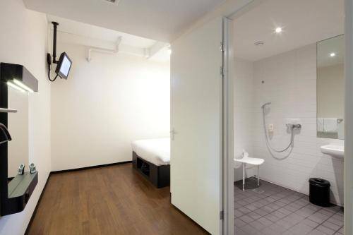 easyHotel Amsterdam, Amsterdam