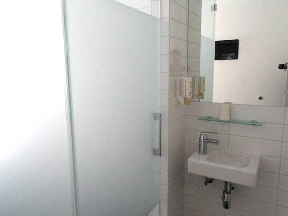 easyHotel Amsterdam, Amsterdam