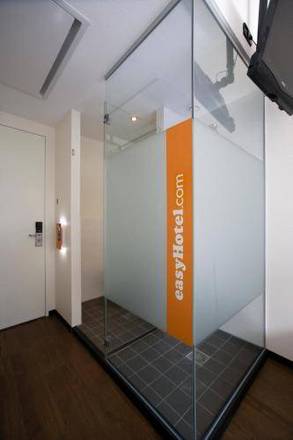 easyHotel Amsterdam, Amsterdam