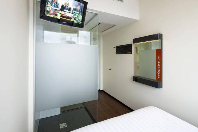 easyHotel Amsterdam, Amsterdam