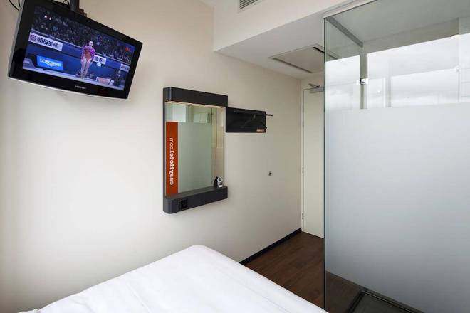 easyHotel Amsterdam, Amsterdam