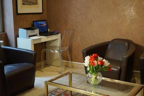 Hotel Pierre Nicole, Paris