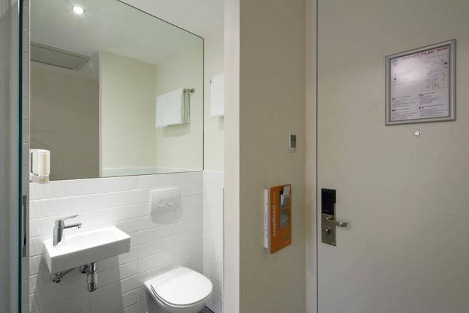 easyHotel Amsterdam, Amsterdam