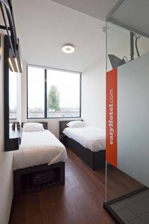easyHotel Amsterdam, Amsterdam