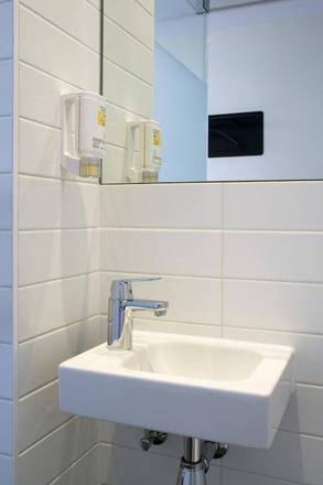 easyHotel Amsterdam, Amsterdam