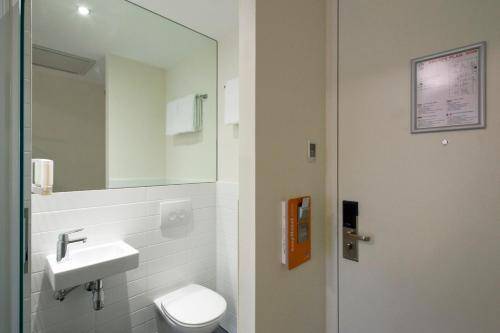 easyHotel Amsterdam, Amsterdam